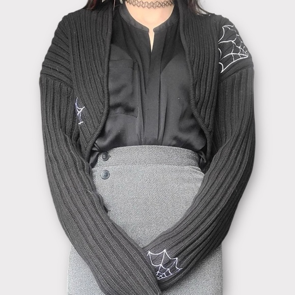 Disturbia Catch Feelings Embroidered Knit Bolero Size S - Picture 10 of 12